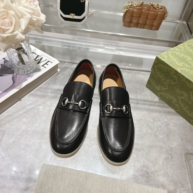 G*u*i leather shoes